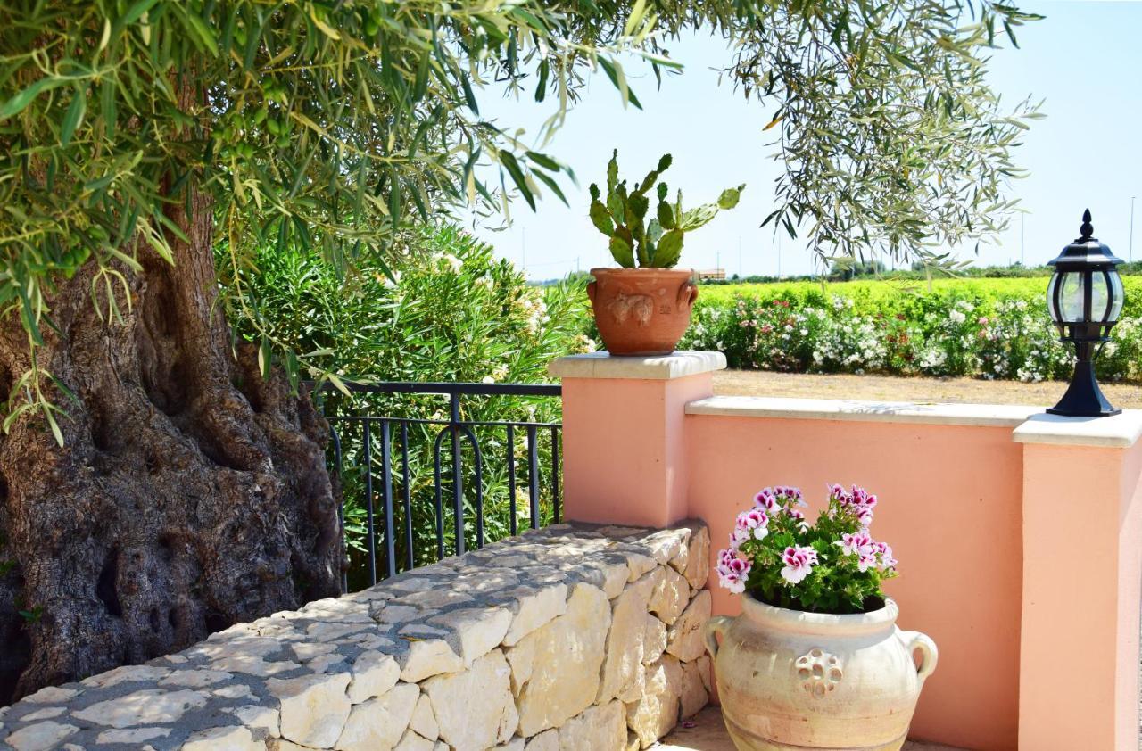 シラクーサ Antico Casale Benali Bed & Breakfast エクステリア 写真