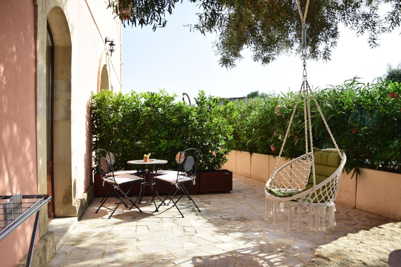 シラクーサ Antico Casale Benali Bed & Breakfast エクステリア 写真
